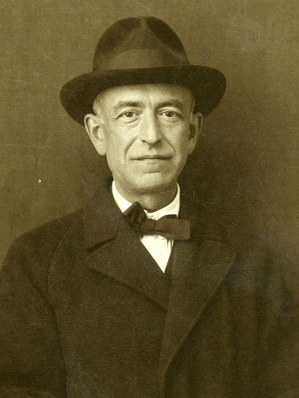 Portrait de Manuel DE FALLA